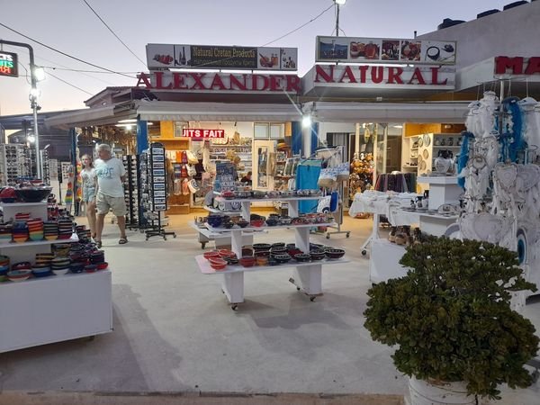 Alexander Natural Shop mit Souvenirs, Kato Gouves