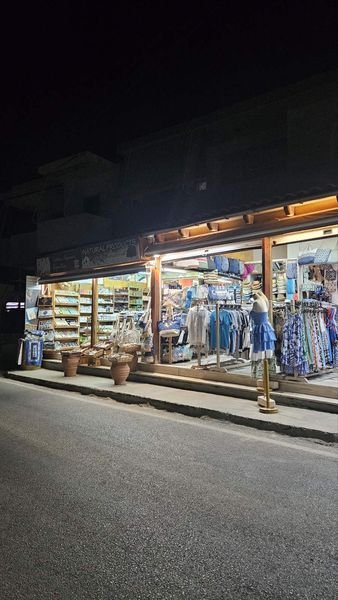 Dimitra Boutique mit traditionellen Produkten, Kato Gouves